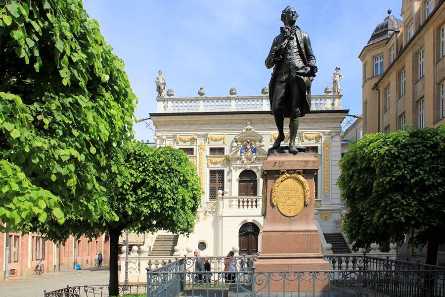 1.5 hour walking tour through beautiful Leipzig - How to plan for the 1.5-hour pace and walking time