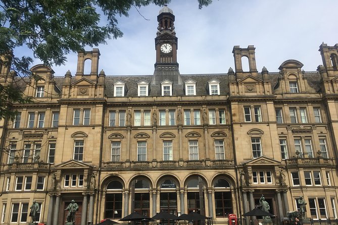 2 Hour Leeds Highlights Walking Tour - Thornton’s Arcade and Victoria Leeds: covered shopping with a time jump
