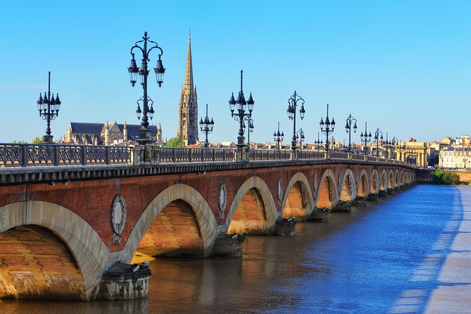 2-Hour Walking Tour of the City’s Iconic Sights and History - Place du Parlement to Place de la Bourse: Your Riverfront Finale