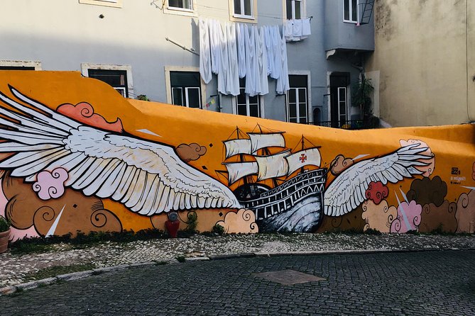 3-Hour Guided Street Art Walking Tour of Lisbon - Alfama’s Chão do Loureiro: a car park turned gallery in Stop 5