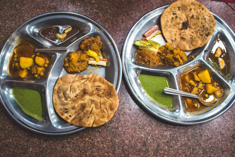 3-Hour Old Delhi Heritage Walking tour with Rickshaw ride - Gurudwara Sis Ganj Sahib and the community kitchen effect