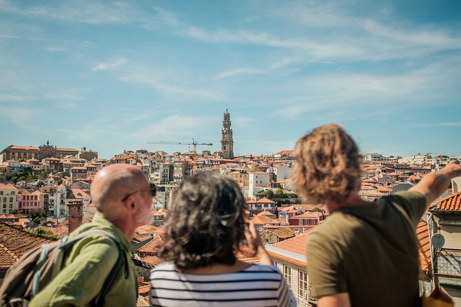 3-hour private guided walking tour of the BEST of Porto - Meeting point and pacing: what you should expect after the 2:00 pm start