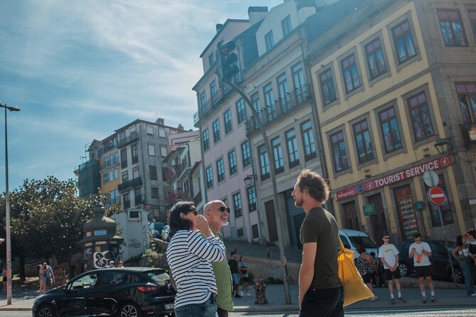 3-hour private guided walking tour of the BEST of Porto - Rua das Flores: the small street that gives Porto its texture