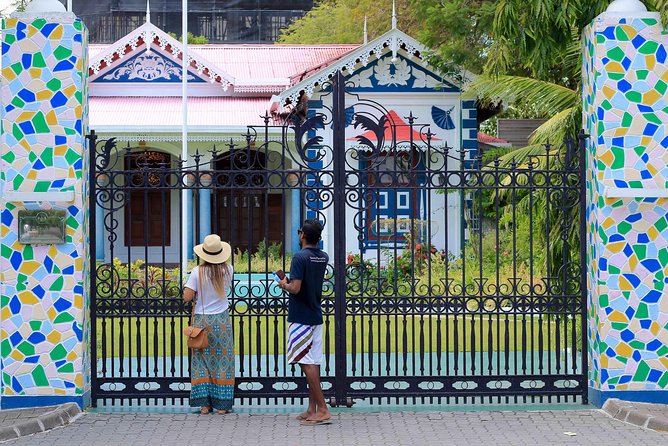 4 Hour Highlights of Malé Walking Tour - The November 3 memorial and Sultan Park: history with a human scale