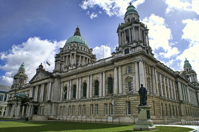 A History of Terror - Belfast City Centre Walking Tour - City Hall to The Troubles: setting the tone in 20 minutes