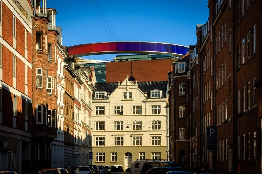 Aarhus Walking Tour: From Viking Village to Metropolis - Finding the tour start: King Christian X near the cathedral