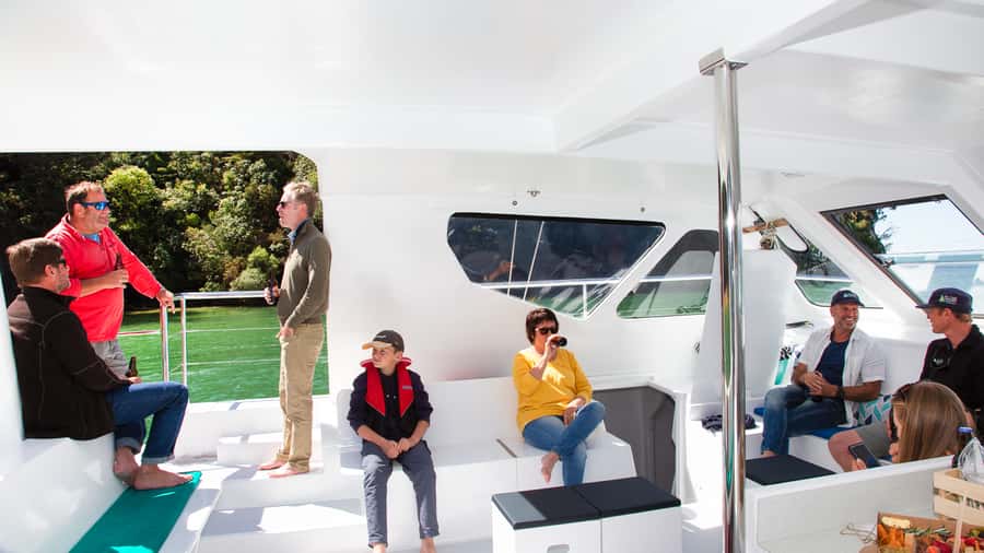 Abel Tasman National Park: Sailing and Self-Guided Walk - Anchorage Bay: lunch on the beach and a quick swim option