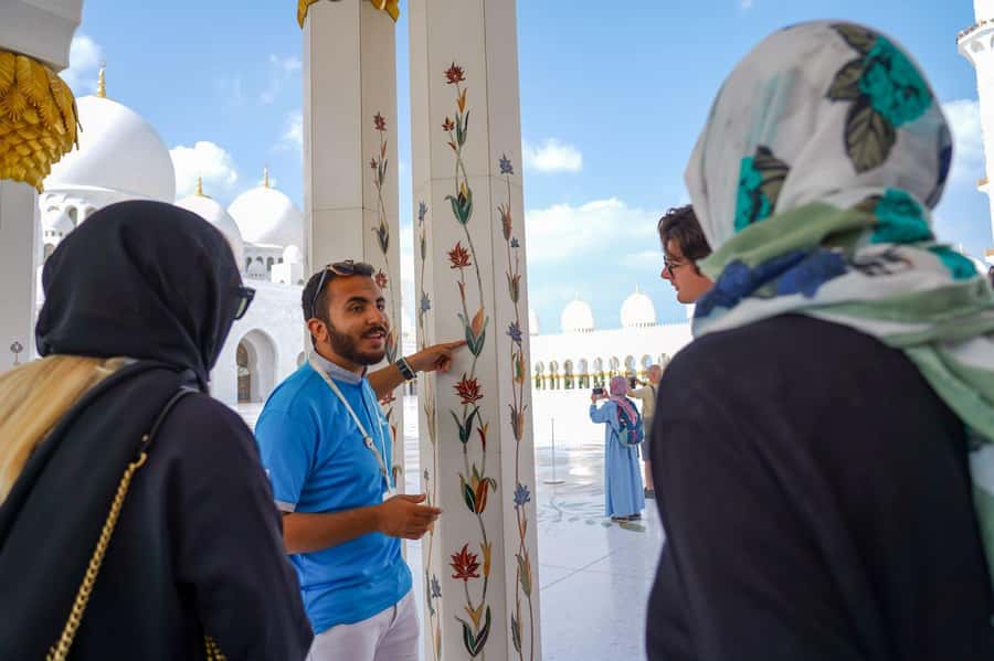 Abu Dhabi: Guided Walking Tour at Sheikh Zayed Grand Mosque - Key Tour Highlights You Should Care About