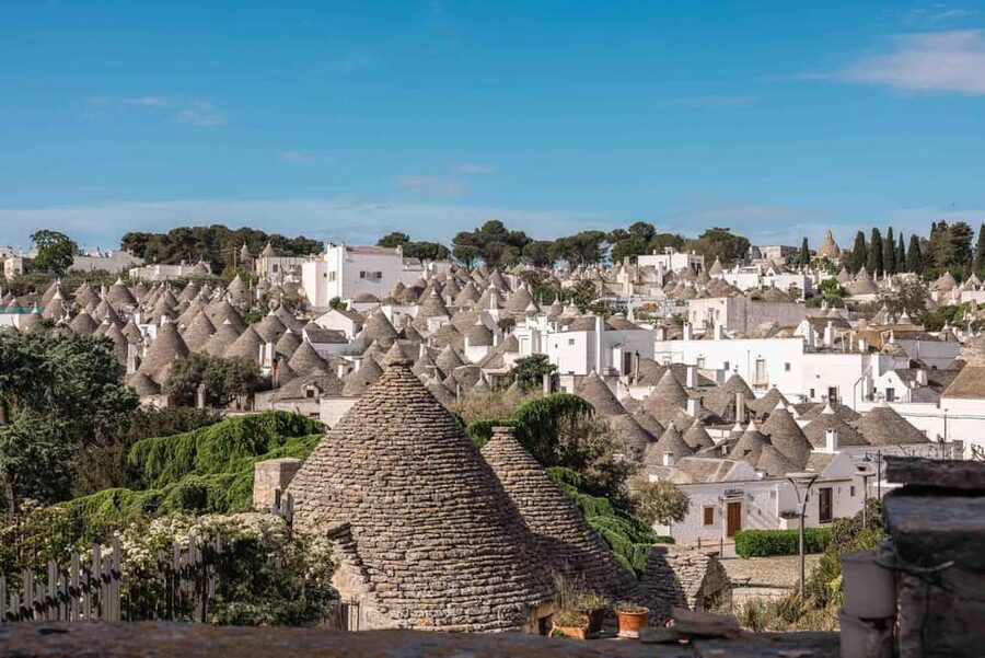 Alberobello: Walking Tour among Trulli Houses with a Local - Trullo Sovrano: the “start here” stop for how trulli are built