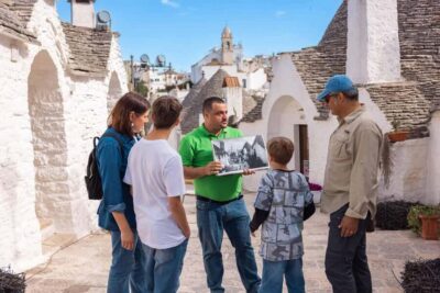 Alberobello: Walking Tour among Trulli Houses with a Local - Piazza Sacramento start: the quickest way to get your bearings