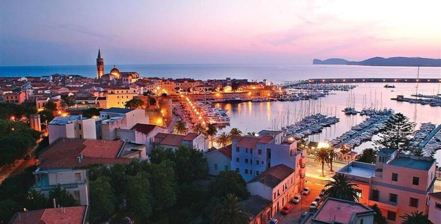 Alghero: Historic Center Walking Tour with A Local Guide - Sea-and-land viewpoints: walking the perimeter without feeling rushed