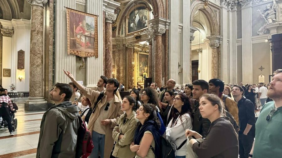 Alternative Walking Tour of Rome's City Center & Hidden Gems - Trajan’s Column to Piazza Venezia: reading empire in street corners