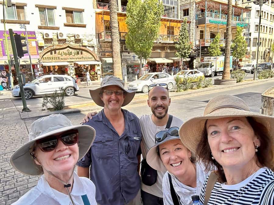 Amman Walking Tour: Hidden Gems, Culture & Street Food - Jebel Al-Weibdeh: Art Stops and the City’s Creative Side