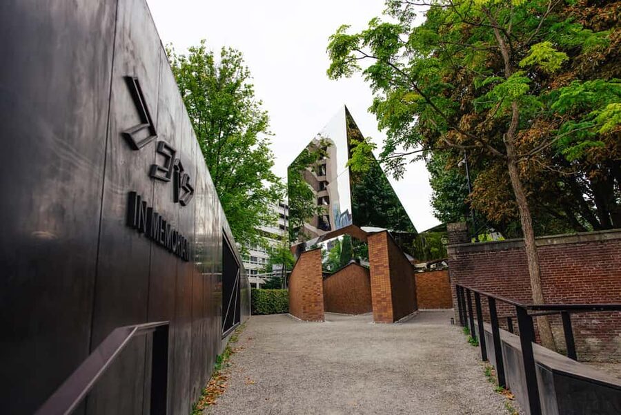 Amsterdam: Anne Frank Guided Walking Tour in DE/EN/IT/ES - Zuiderkerk: connecting Jewish life to the broader city