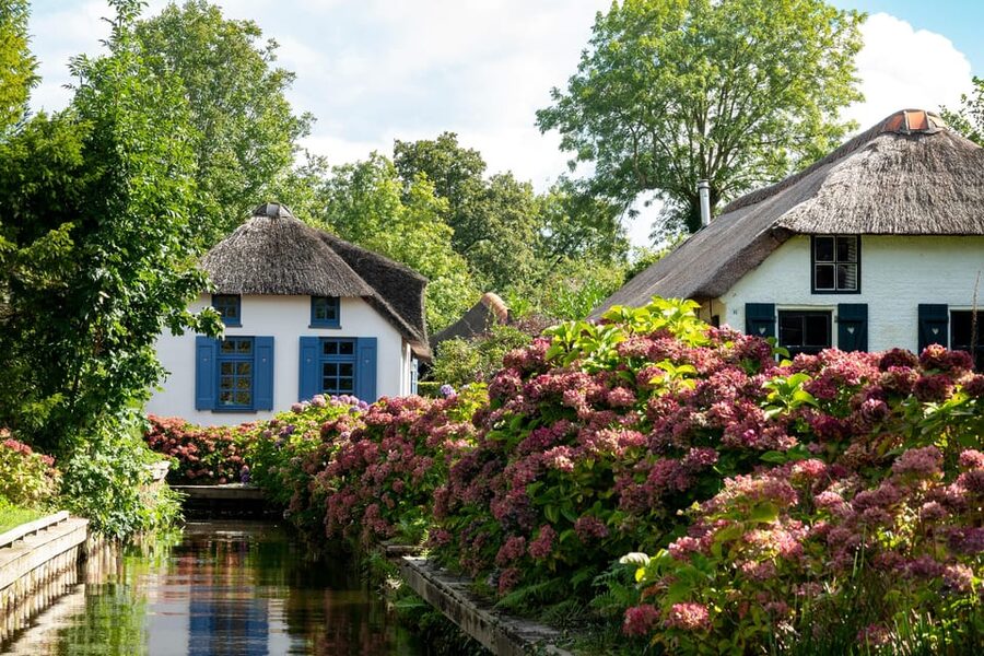 Amsterdam: Giethoorn Tour Scenic Cruise, Cheese & Free Time - Who This Tour Fits Best (and Who Should Think Twice)