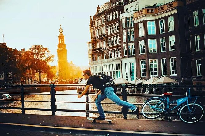 Amsterdam Highlights Walking Tour: Small Group Experience - Getting your bearings: the Dam Square to Nieuwmarkt walking plan