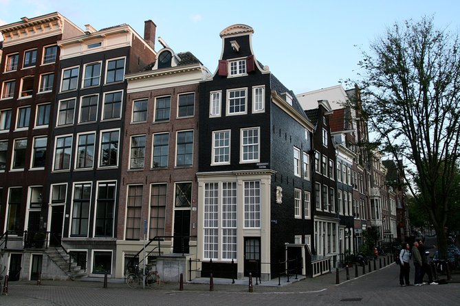 Amsterdam Highlights Walking Tour: Small Group Experience - Should you book Amsterdam Highlights Walking Tour (WOW Tours)?