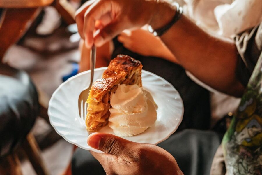 Amsterdam: Jordaan District Local Food Walking Tour - Stop Style: What You’ll Actually Taste (and How It Feels)