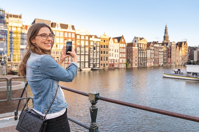 Amsterdam Red Light District Walking Tour in EN/DE/IT/ES - Nieuwmarkt and coffee shops: cannabis politics and the future of the area