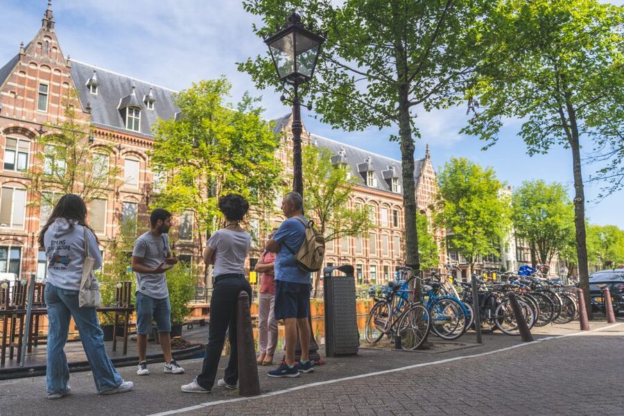 Amsterdam Small-Group Walking Tour - Muntplein and finishing back at Beursplein 1