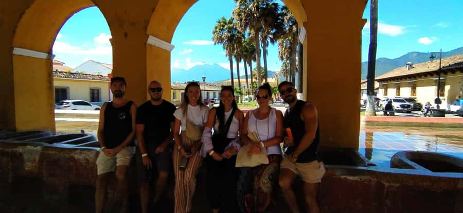 Antigua Guatemala: City Highlights Guided Walking Tour - From charming streets to Nim Pot Craft Market: the bright stop that slows you down