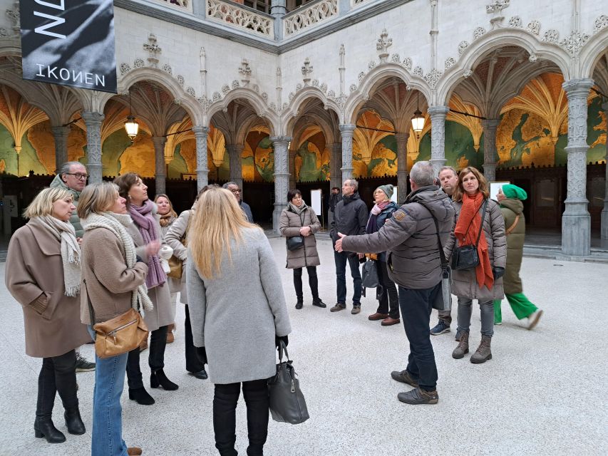 Antwerp: City Highlights Walking Tour - Meeting Point at Handschoenmarkt: Your First Landmark Check