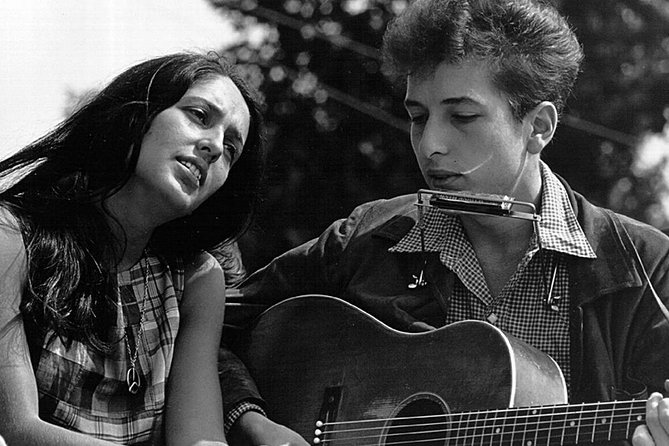 Artistic, Alternative Greenwich Village Walking Tour - Musicians in small rooms: Bob Dylan and Jimi Hendrix connections