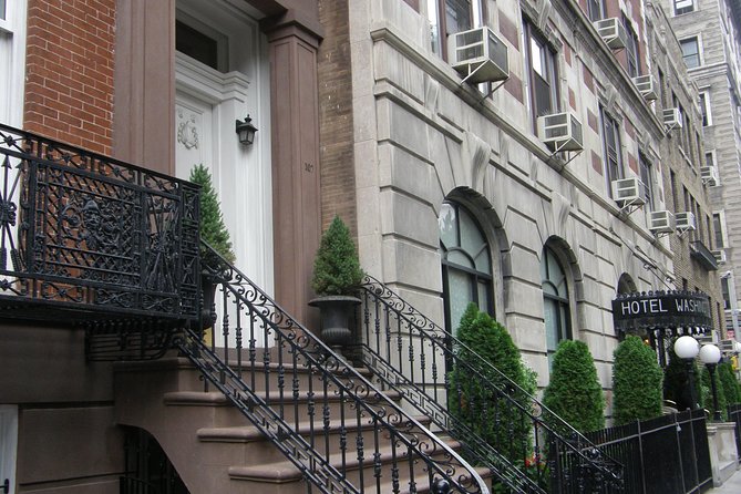 Artistic, Alternative Greenwich Village Walking Tour - Friends TV sighting and pop-culture details on the block