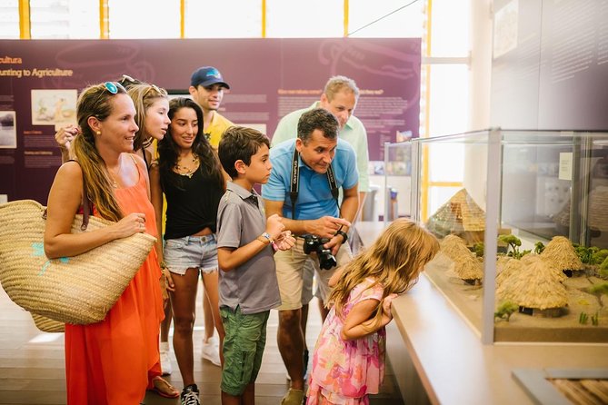 Aruba Downtown Historic and Cultural Walking Tour - National Archaeological Museum Aruba: first inhabitants, real objects
