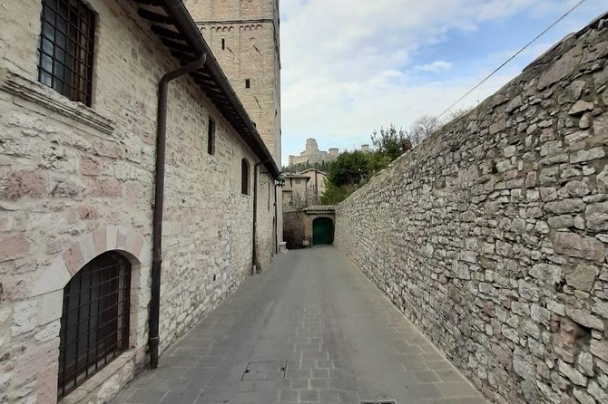 Assisi Private Walking Tour including St. Francis Basilica - Basilica of St. Francis: What to Expect Inside (and What Costs Extra)