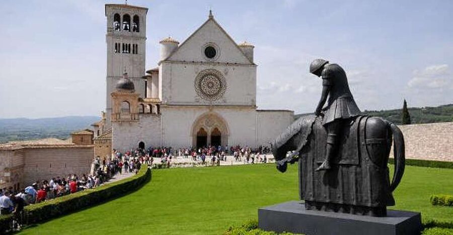 Assisi: Private Walking Tour with St. Francis Basilica - Key things to know before you go