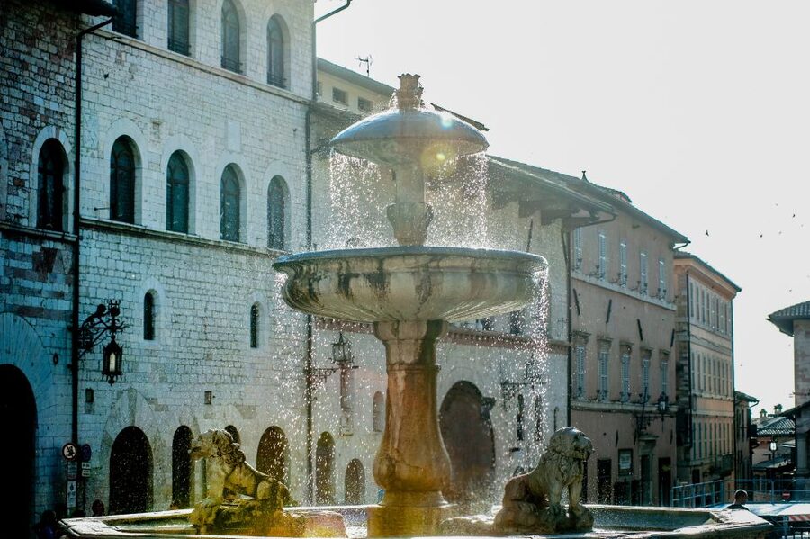 Assisi: Private Walking Tour with St. Francis Basilica - When St. Francis basilica access is limited: plan for outside explanations