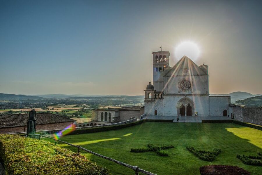 Assisi: Walking Tour with St. Francis Basilica Visit - Basilica of Saint Clare (Santa Chiara) + San Francesco Piccolino: Two Faith Stories in One Route