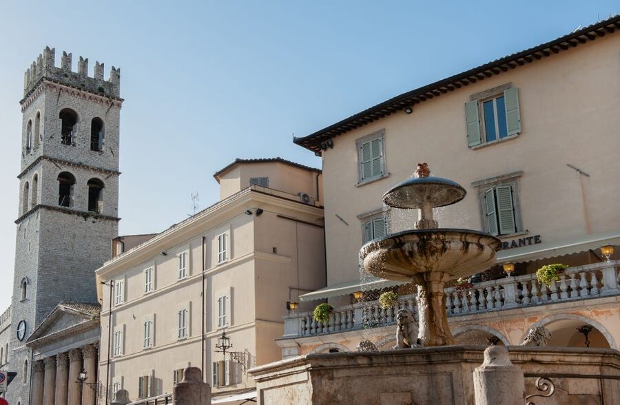 Assisi: Walking Tour with St. Francis Basilica Visit - Basilica of St. Francis: Frescoes, Giotto-Era Mentions, and the Moment of Silence
