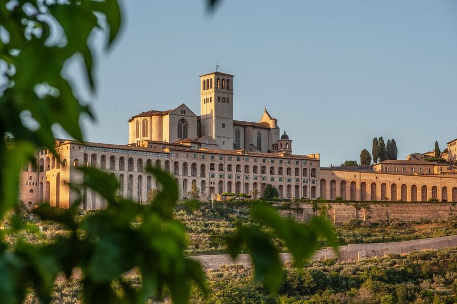 Assisi: Walking Tour with St. Francis Basilica Visit - Roman Amphitheater to Medieval Streets: The City’s Hidden Time Jump