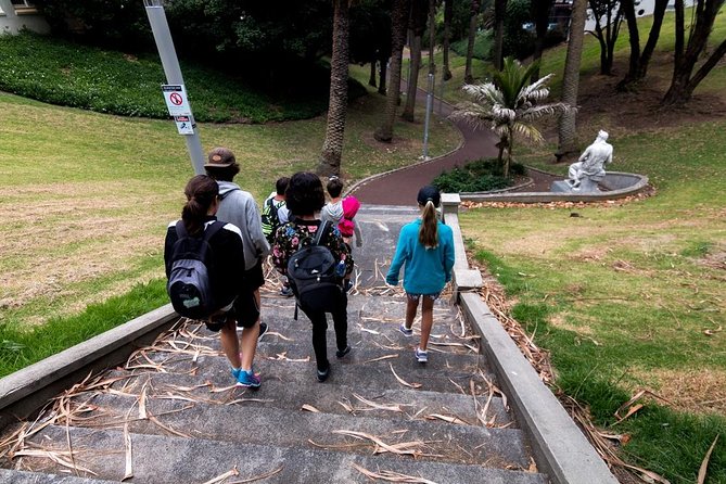 Auckland Small-Group Walking Tour with Treats - Albert Park and Air Raid Shelters: History on the Highest Point