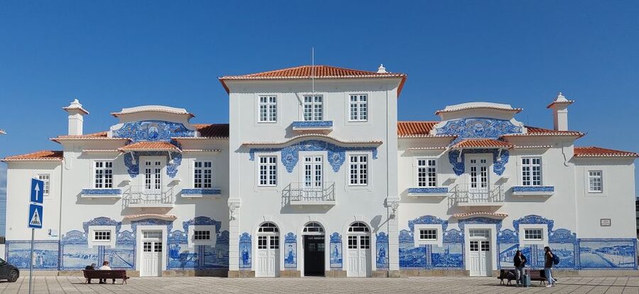 Aveiro: Stories, Canals, and Tiles Guided Walking Tour - Beira Mar Tile Trails and the Art Nouveau and Art Deco Detectives Game