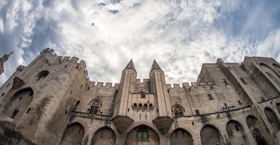 Avignon: City Walking Tour with Popes Palace Entry - Starting Outside Provence Réservation: How the Tour Sets the Pace