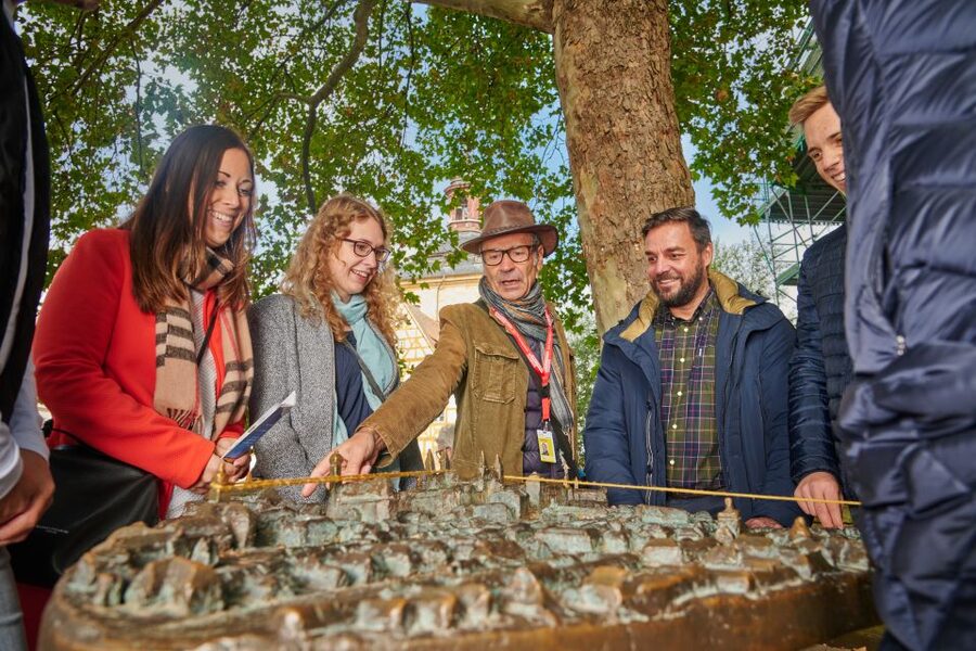 Bamberg: Guided Walking Tour - Old town hall and half-timbered streets: the everyday center becomes history