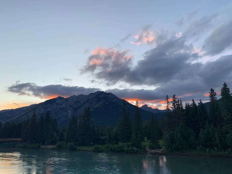 Banff: Guided Sunset and Stargazing Tour - What to bring (and what to skip)