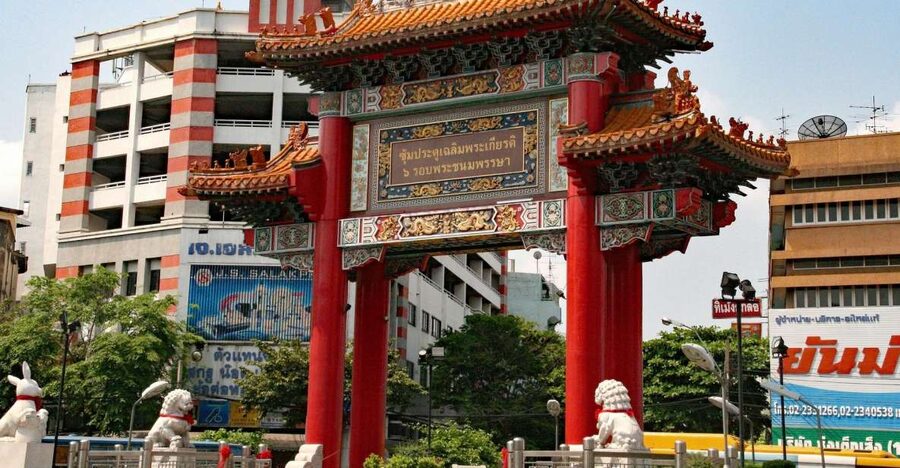 Bangkok: Chinatown by Night Walking Tour - Bird’s nest and shark fin stops: how niche goods become big business