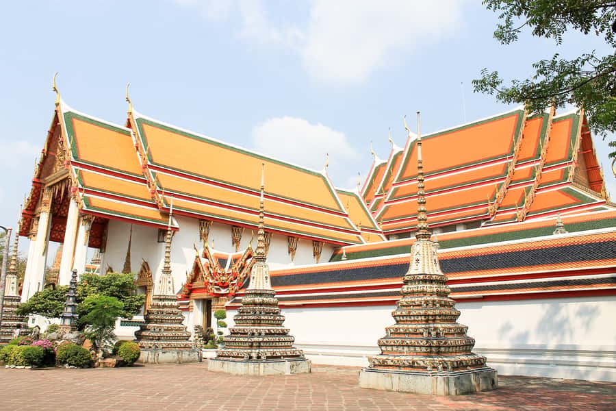 Bangkok: City Highlights Temple and Market Walking Tour - Wat Pho (If You Choose It): The Reclining Buddha and the Thai Massage Origins
