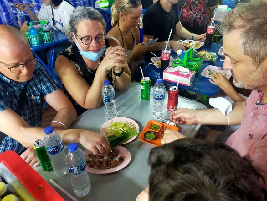 Bangkok: Discover a Taste of Chinatown – 2 Hr Walking Tour - What to bring so night street food feels fun, not frantic