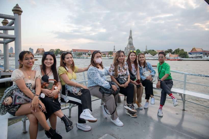 Bangkok: Wat Pho and Wat Arun Guided Walking Tour - Who this tour is best for (and who should skip it)