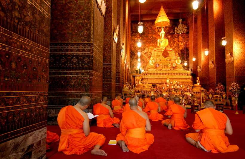 Bangkok: Wat Pho and Wat Arun Guided Walking Tour - The walking pace and what 3 hours actually feels like