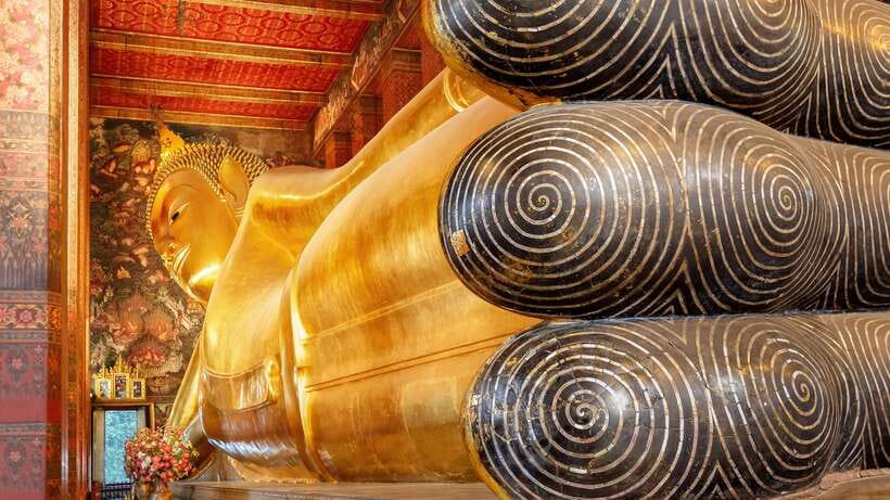 Bangkok: Wat Pho and Wat Arun Guided Walking Tour - Clothing rules: the part that can make or break your visit