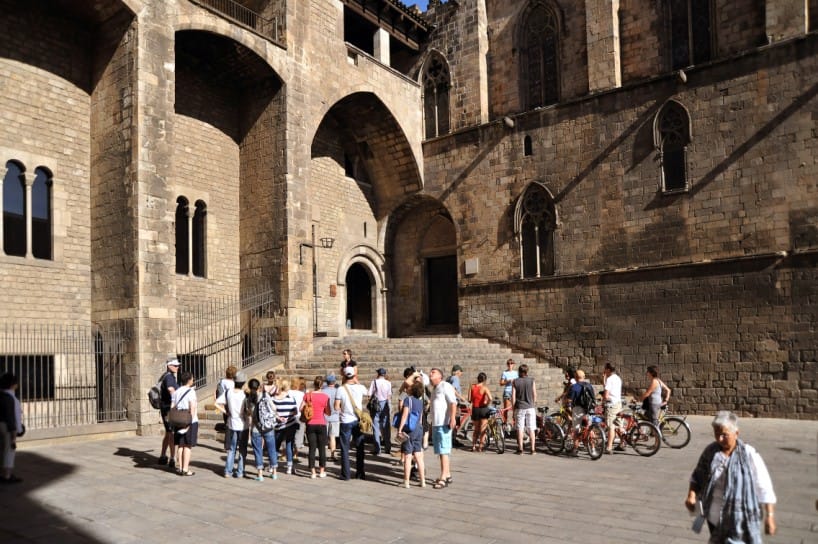 Barcelona 2-Hour Gothic Walking Tour - Key highlights to look for