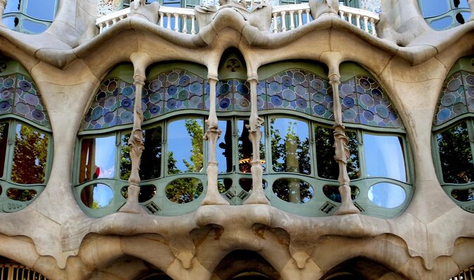 Barcelona Architecture Walking Tour With Casa Batlló Upgrade - Key things to know before you go