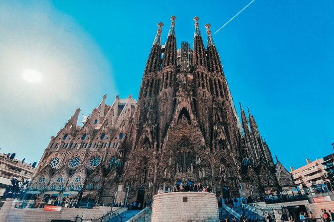 Barcelona Architecture Walking Tour With Casa Batlló Upgrade - Casa Batlló upgrade: what the extra ticket really adds