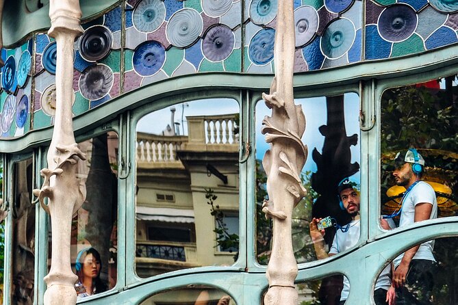 Barcelona Architecture Walking Tour With Casa Batlló Upgrade - How the guide experience changes everything